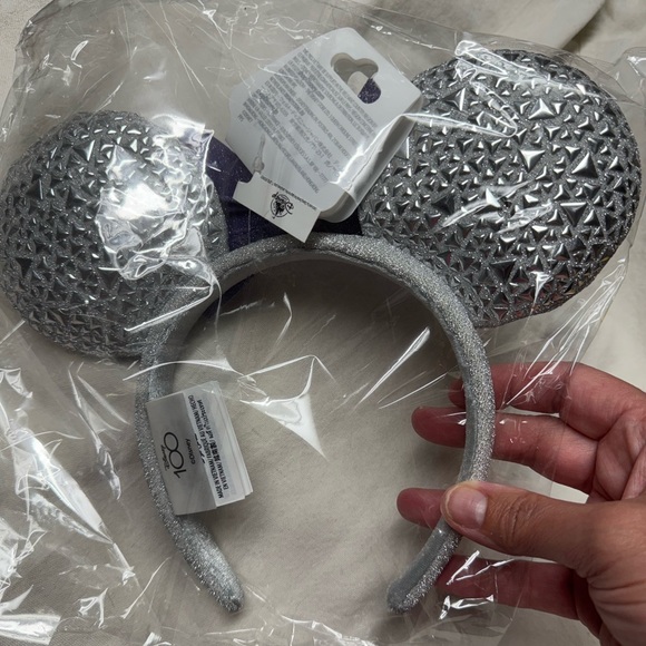 NWT LE Disney 100 Years Anniversary Minnie Ears & Bow Headband - Picture 4 of 4